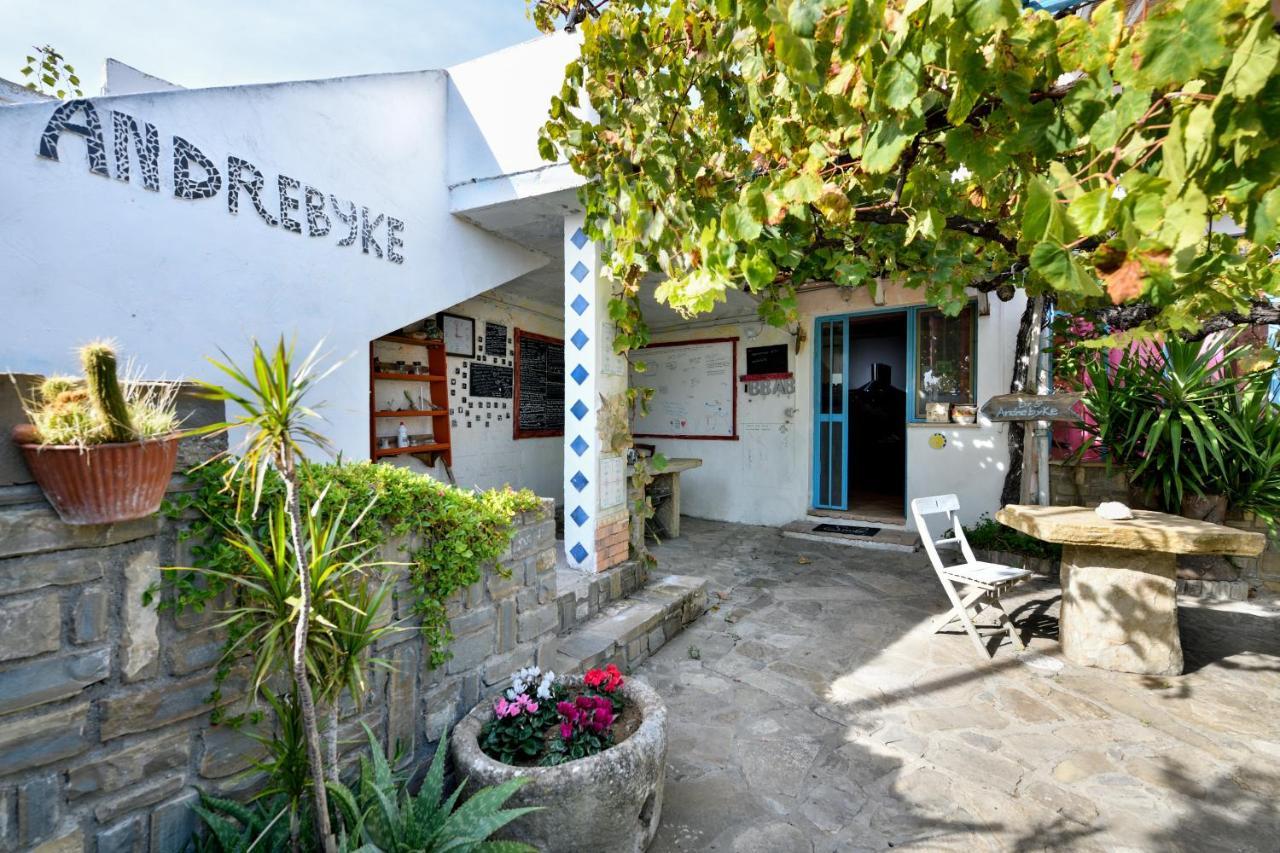 Andrebyke Villa Gergei Bagian luar foto
