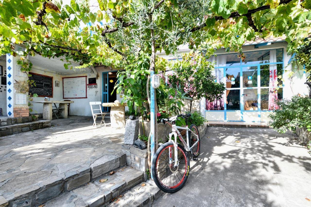Andrebyke Villa Gergei Bagian luar foto