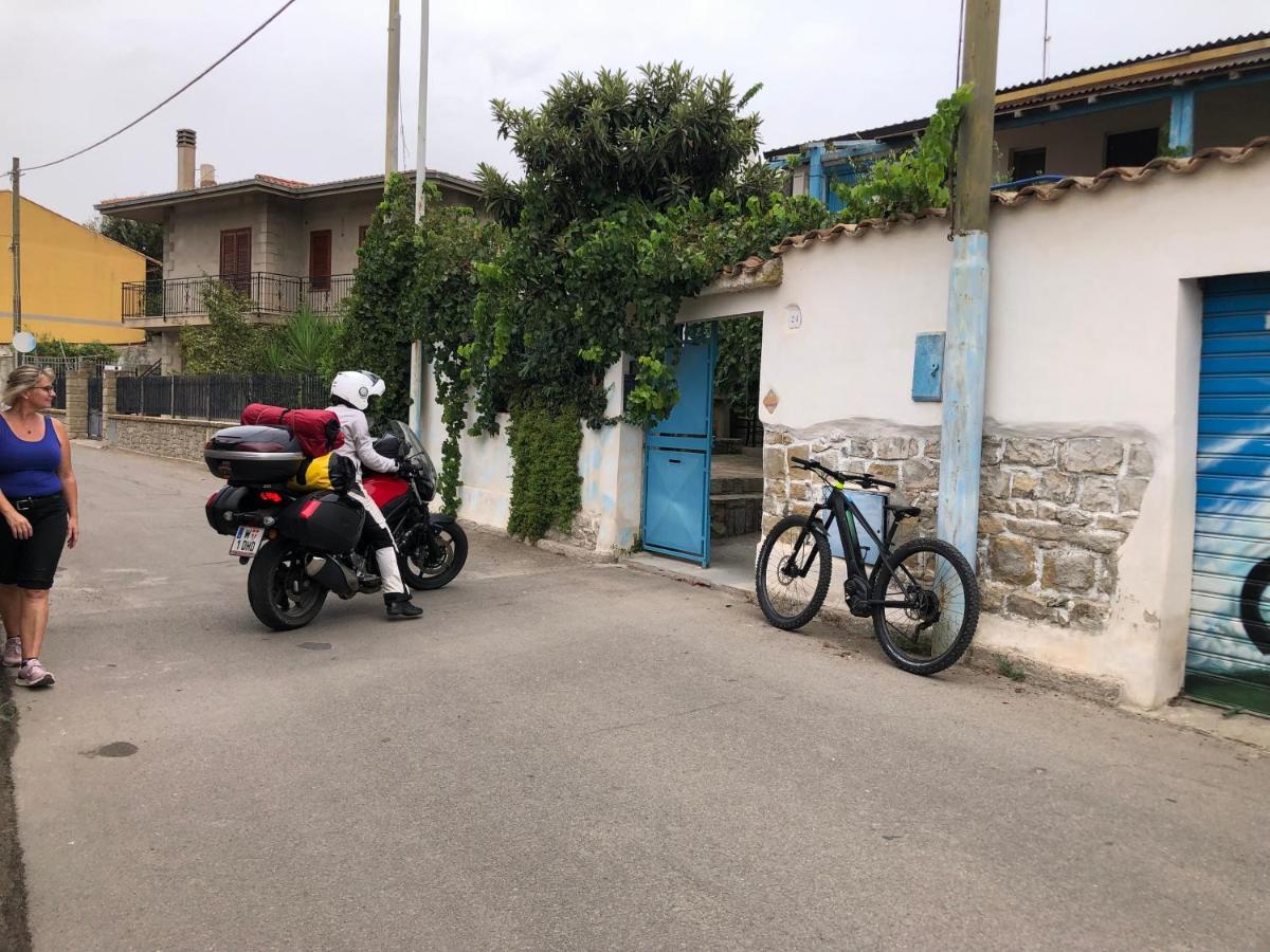 Andrebyke Villa Gergei Bagian luar foto