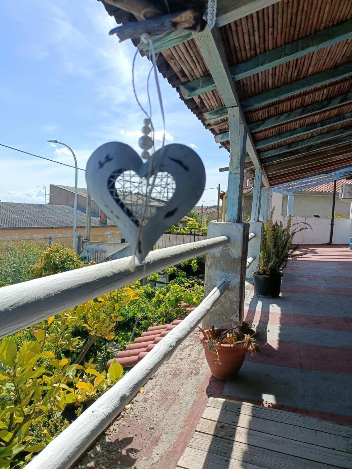 Andrebyke Villa Gergei Bagian luar foto
