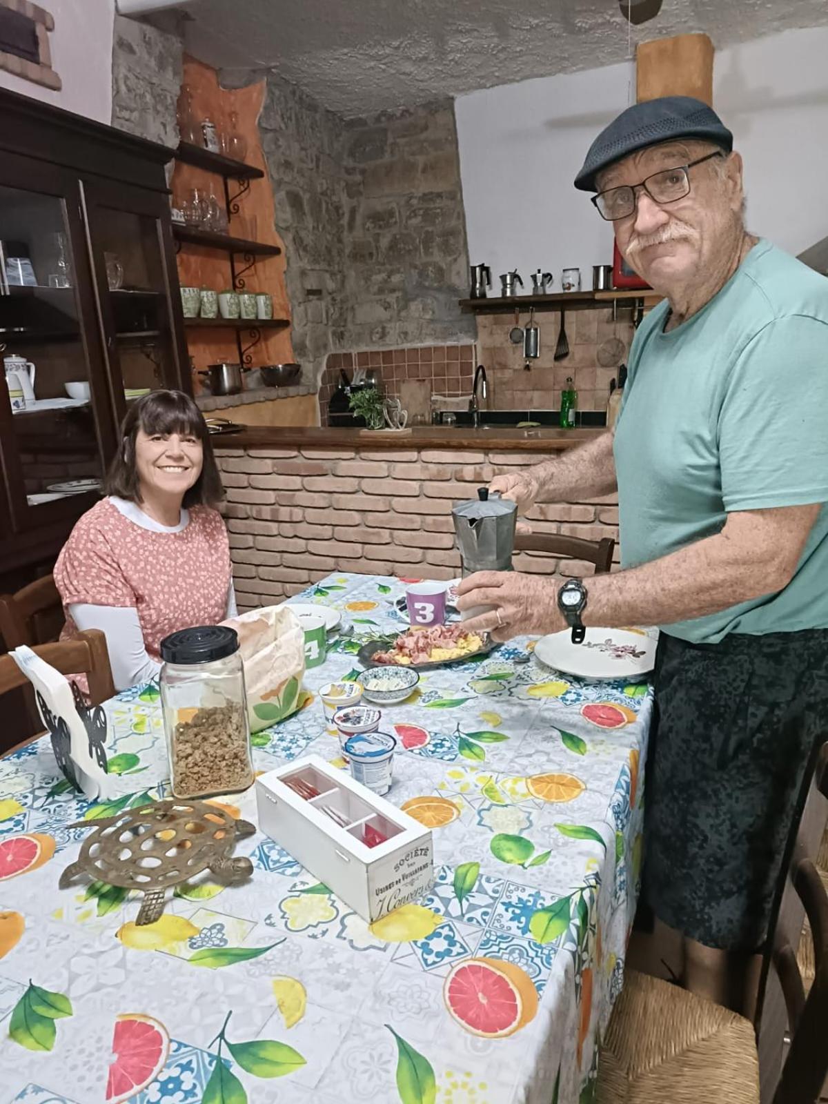 Andrebyke Villa Gergei Bagian luar foto