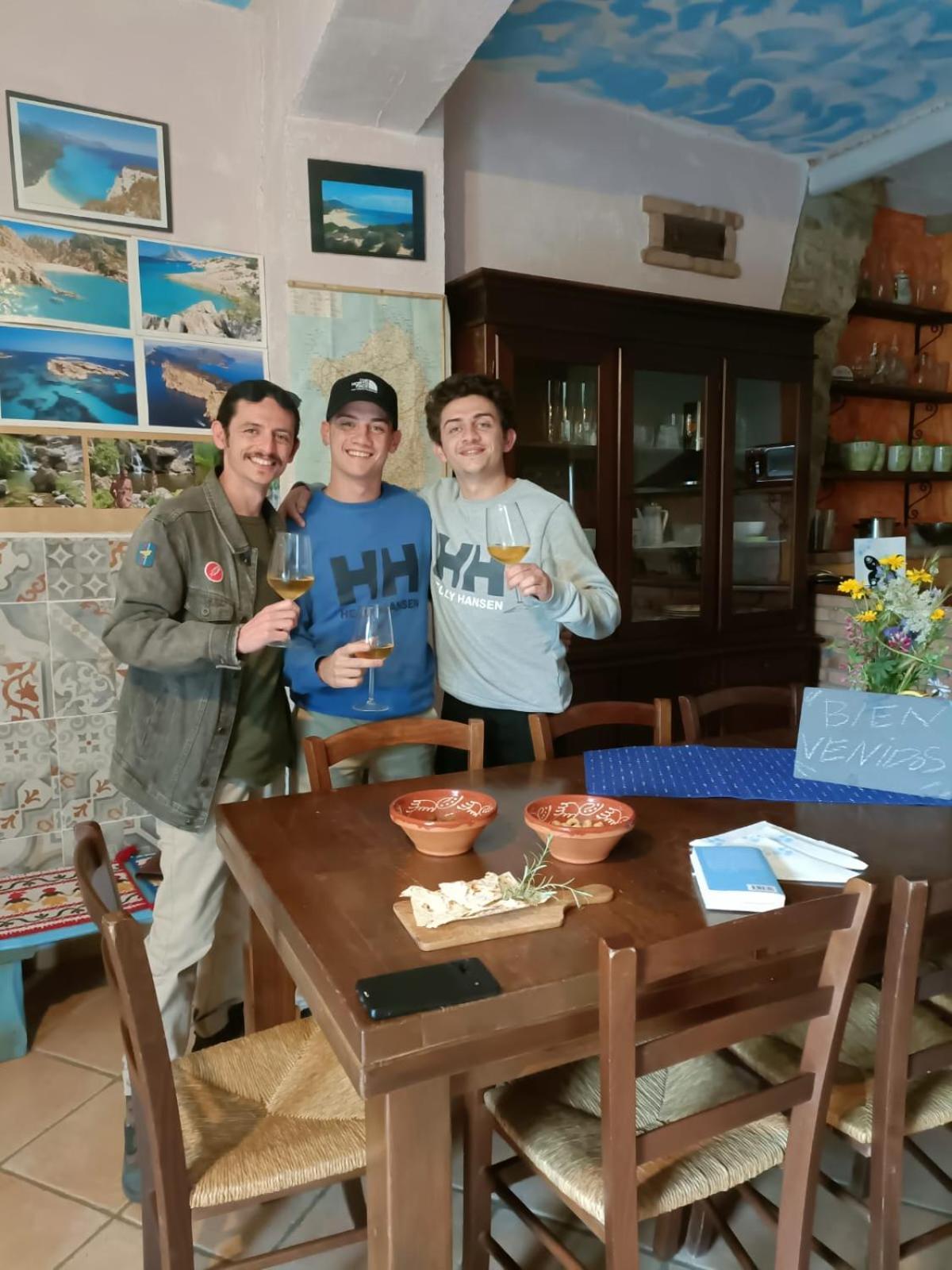 Andrebyke Villa Gergei Bagian luar foto